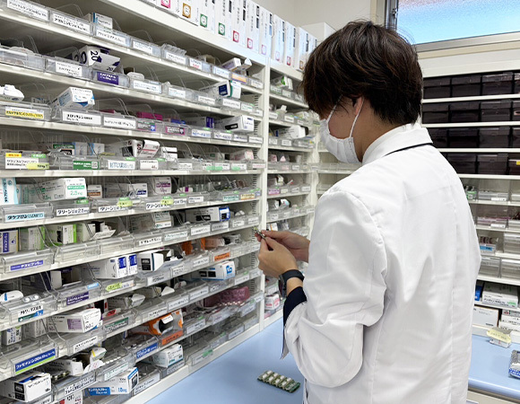 ひなた薬局　五十市店　調剤室