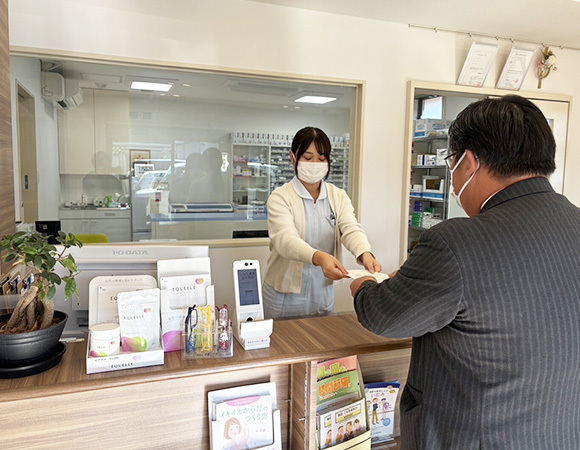 ひなた薬局　五十市店　受付